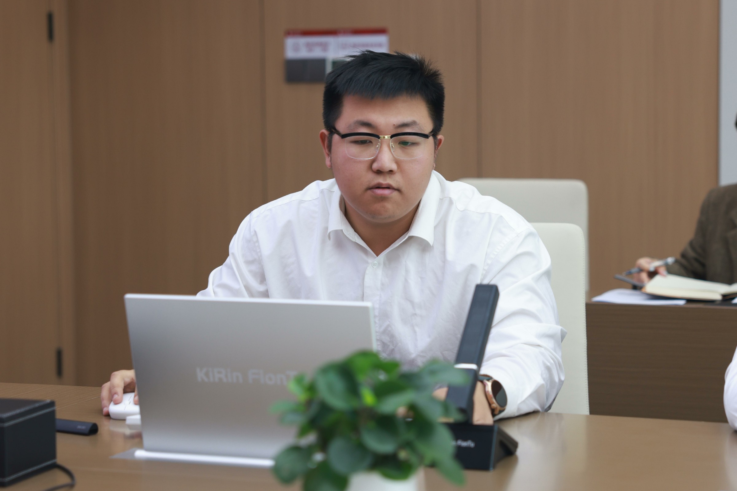 工程管理中心見習(xí)兩制管理崗?fù)踮?jpg